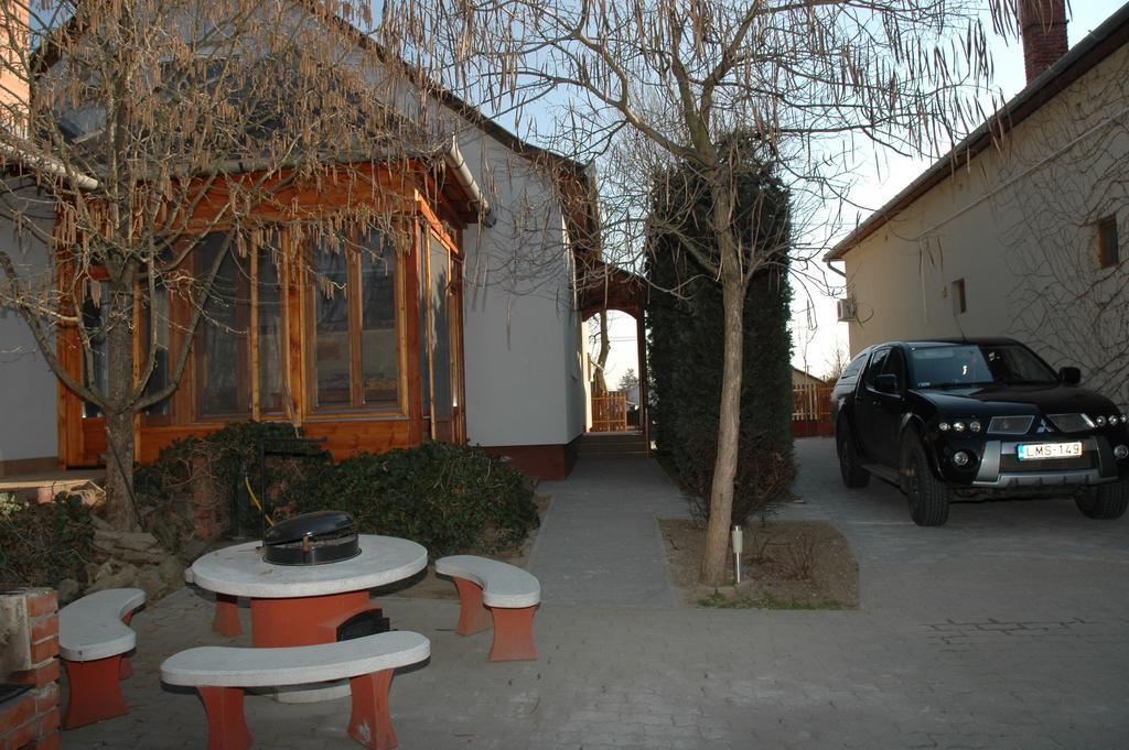 Tisza-Kert Vendeghaz -Tisza-Kert Vendeghaz II Hotel Tiszafured Exterior photo